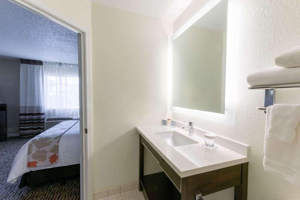 Mainstay Suites Louisville Jeffersontown الغرفة الصورة